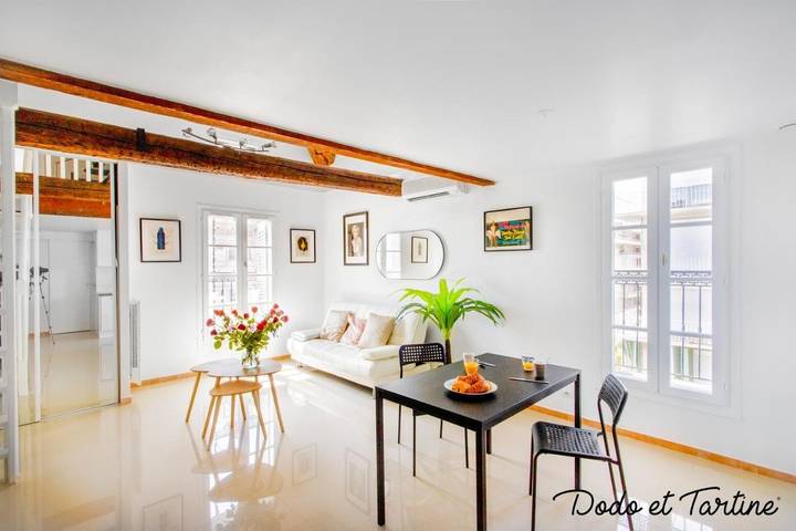 Gîte pour 5 personnes, avec balcon dans Port De Toulon - 2