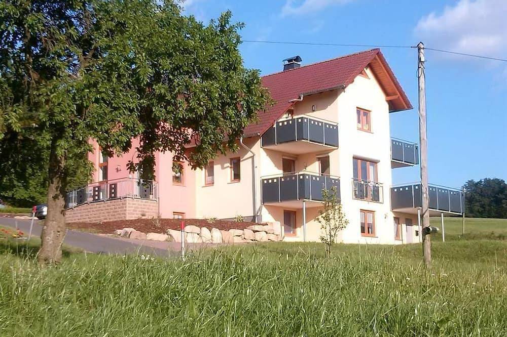 Ganze Wohnung, Ferienwohnung Hammenhof - Teufelstein, Dusche, Wc, 1 Schlafraum in Poppenhausen, Rhön-Hessen