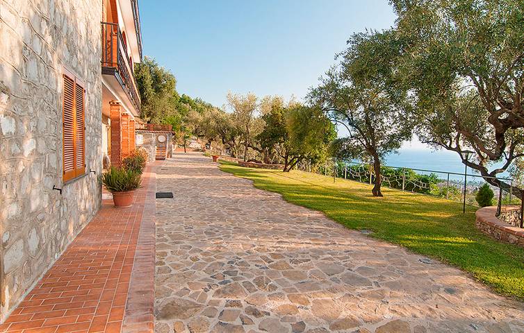 Appartamento per 3 persone, con Terrazza e Giardino a Ascea