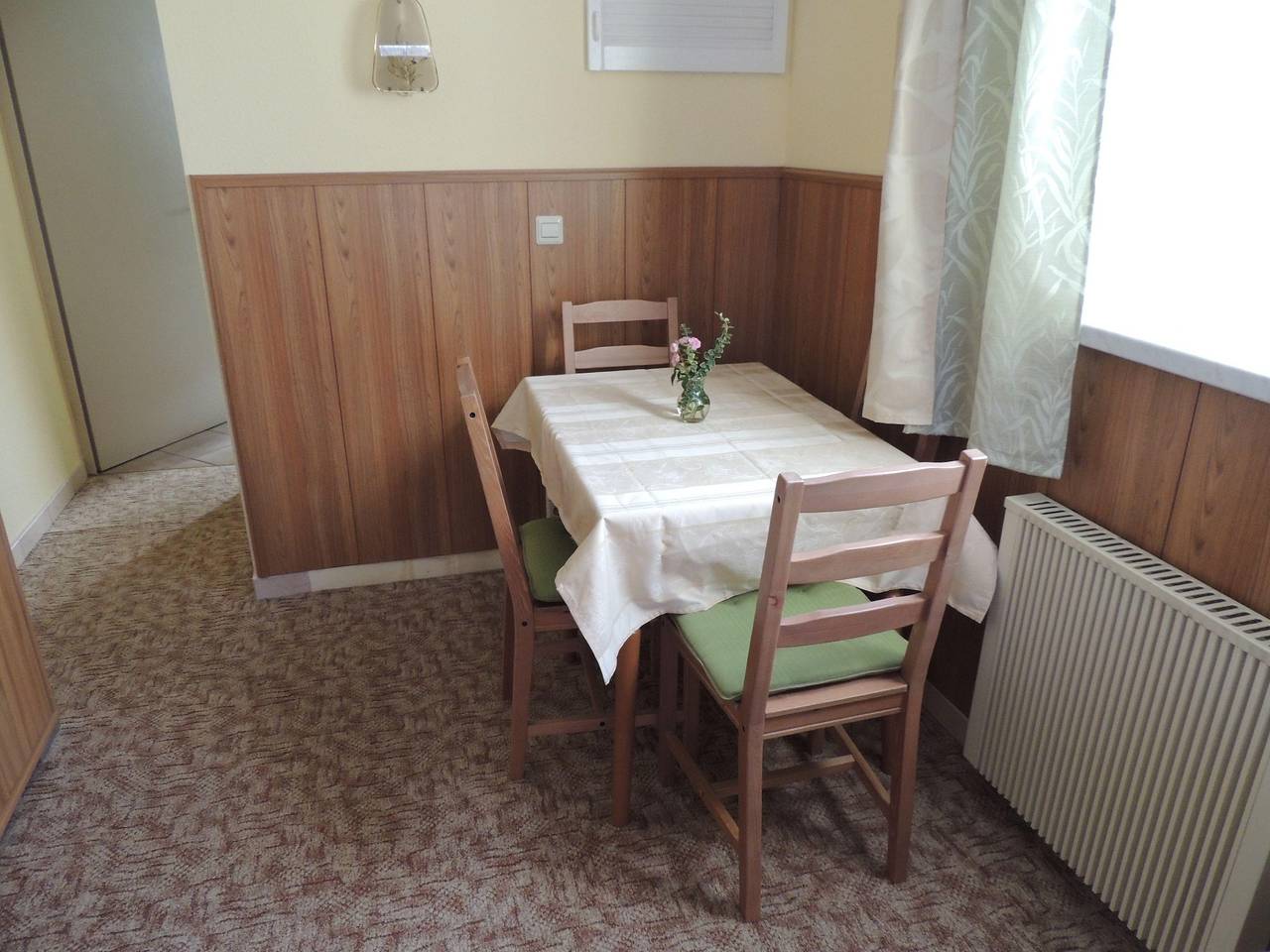 Ganzes Studio, Ferienwohnung Nr. 2 "Quitte" in Radebeul, Meißen Region