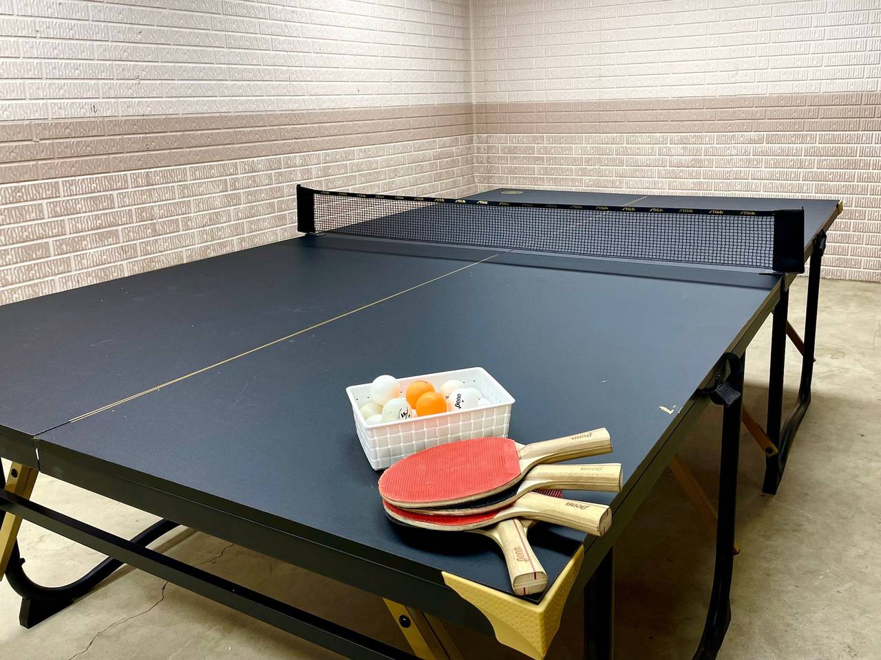 Hidden Log Cabin | Hot Tub | Ping Pong | Family | in Elkhart County