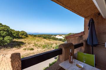 Location De Vacances pour 2 Personnes dans Sant Ambroggio, Lumio, Photo 1