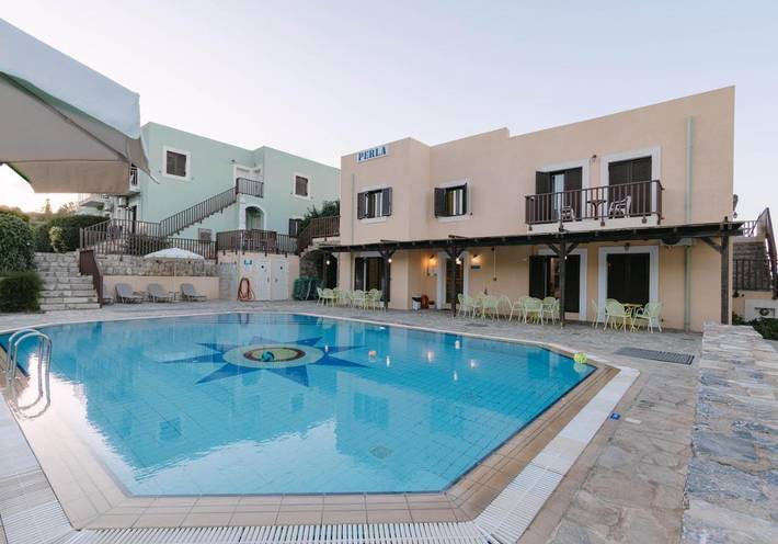 Appart’hôtel pour 2 personnes, avec Balcon ainsi que Jardin et Piscine