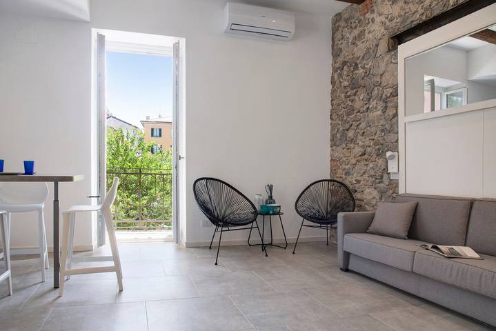 Gîte pour 2 personnes, avec vue sur le lac et balcon à Laveno-Mombello - 2