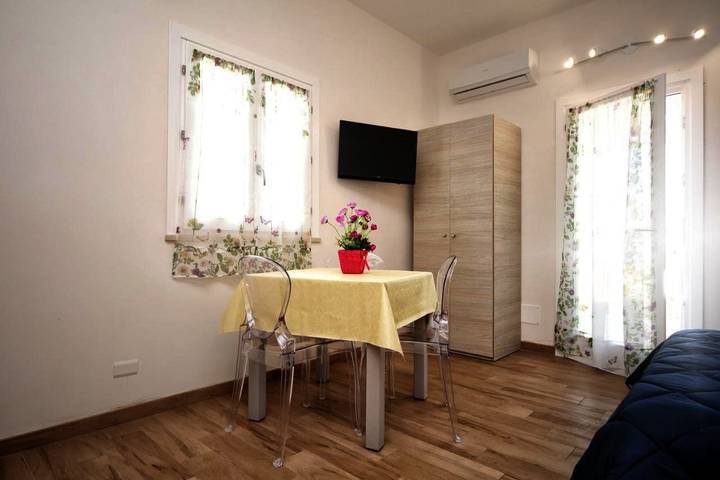 Location de vacances pour 2 personnes, avec jardin ainsi que terrasse et piscine à Favignana - 4