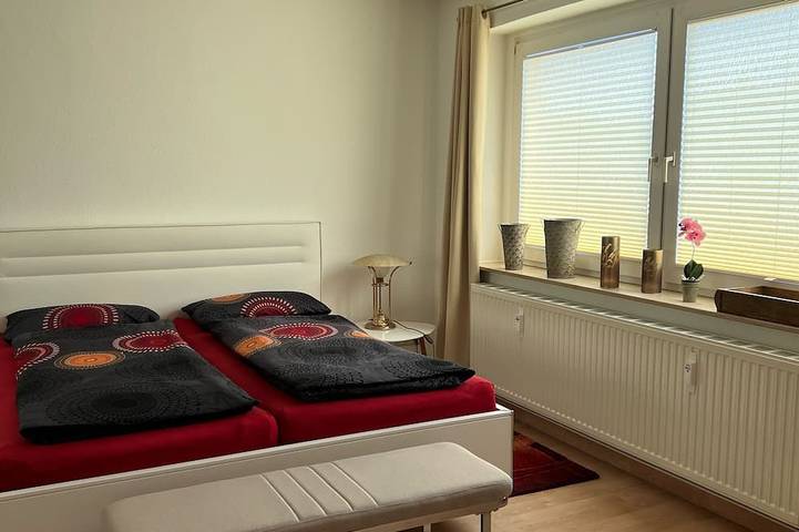 Ganze Wohnung, Schöne geräumige Fewo in zentraler Lage in Limbach-Oberfrohna, Chemnitz und Umgebung