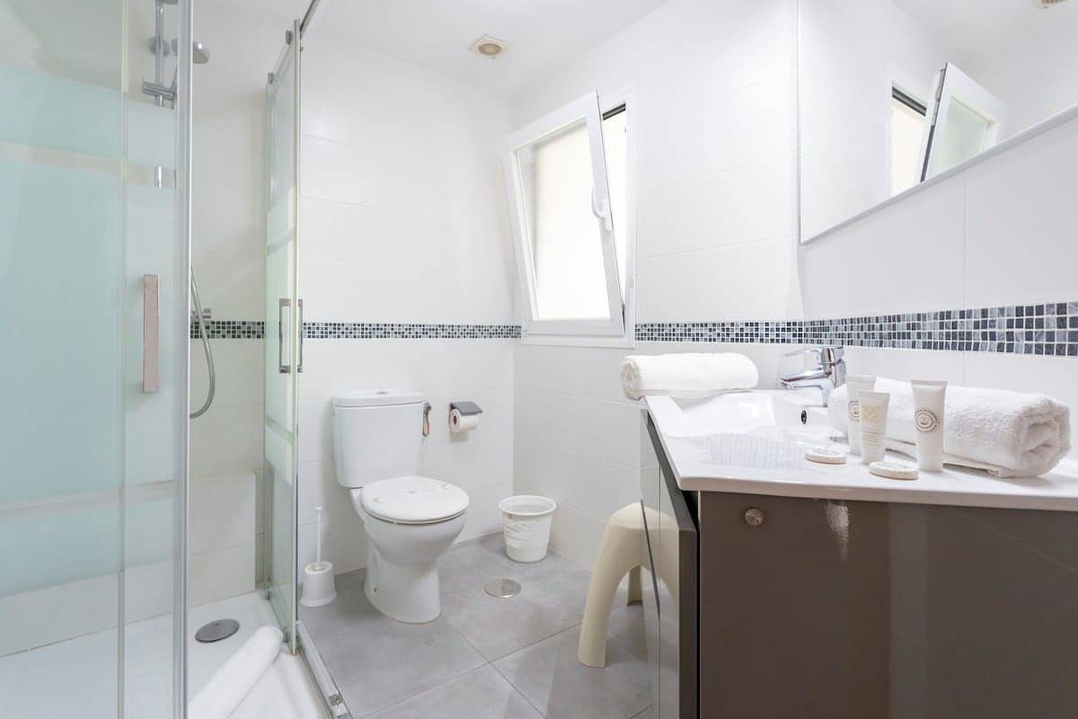 Apartamento entero, Apartamento de vacaciones para 4 personas con balcón/terraza in Playa Puerta del Mar, Almuñecar