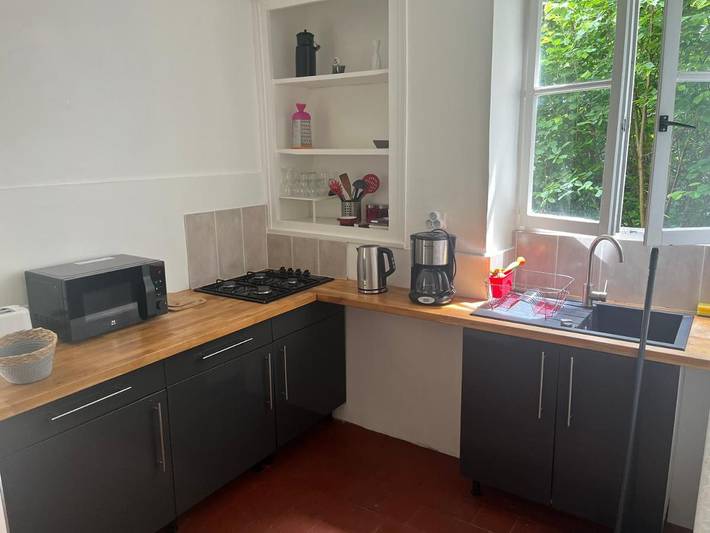 Gîte pour 6 personnes, avec jardin et vue à Saint-Honoré-les-Bains - 4