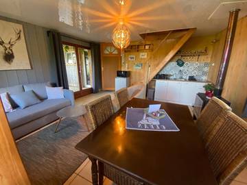 Gîte pour 4 personnes, avec sauna ainsi que vue et balcon à Sondernach