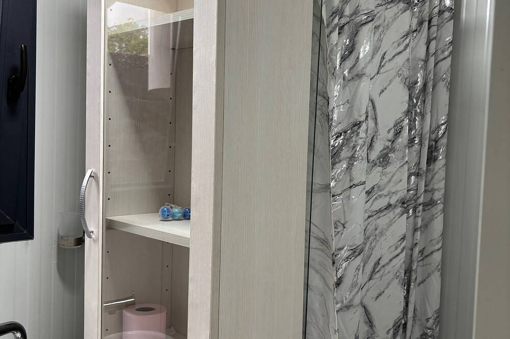 Tiny House de 14m2 Dans Propriété Privée Toute Neuve Dans Riom in Riom, Región de Riom