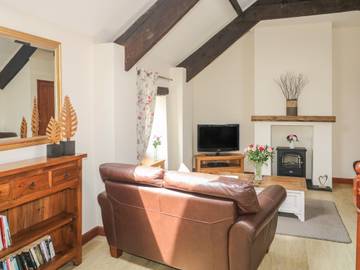 Log Cabin for 4 People in Cornwall, England, Photo 3