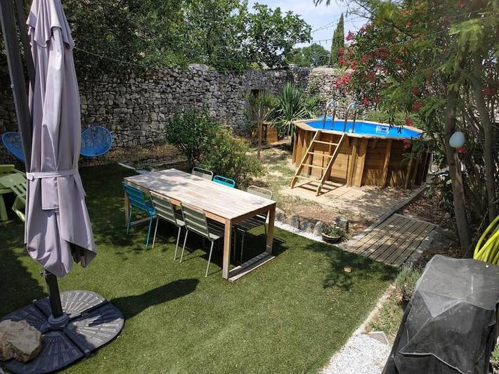 Maison de vacances pour 14 personnes, avec Terrasse ainsi que Jardin et Piscine à Viviers