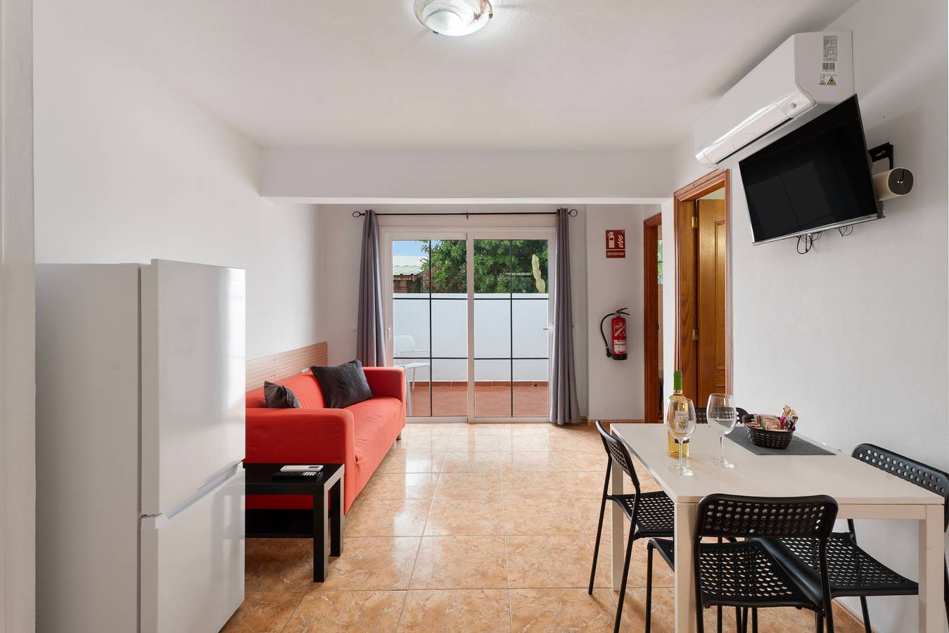 Casa Vacacional 'My Little Bungalow 48' con Vista a la Montaña, Wi-Fi y Aire Acondicionado in Palm-Mar, Arona 
