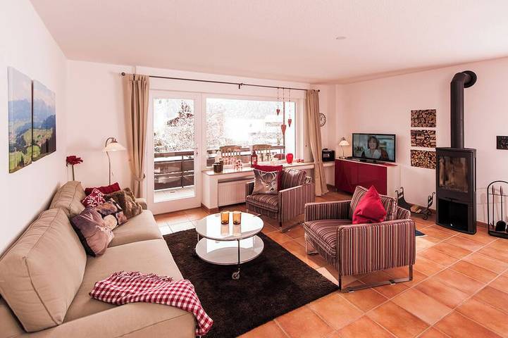 Ferienhaus für 11 Personen, mit Balkon und Garten sowie Sauna