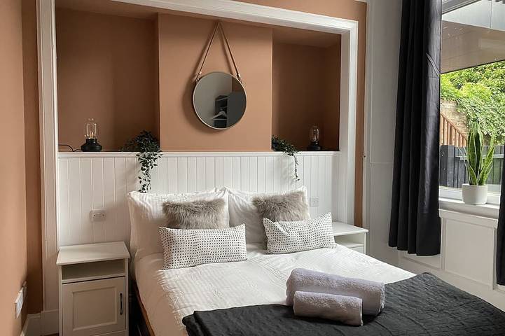 Appartement entier, Stunning 2-bed flat with private patio in heart of the west end in Glasgow, Greater Glasgow and Clyde Valley