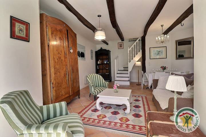 Gîte pour 6 personnes, avec jardin à La Ville-ès-Nonais - 4