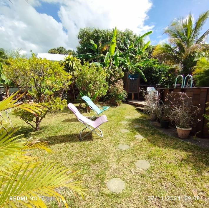 Location de vacances pour 2 personnes, avec jardin ainsi que terrasse et piscine sur l' Île de la Réunion - 2