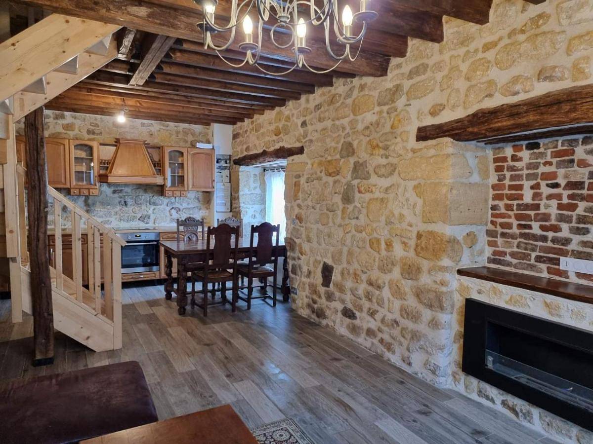 Appartement entier, Three-Bedroom Apartment in Boissy-l'Aillerie, Parc naturel régional du Vexin Français