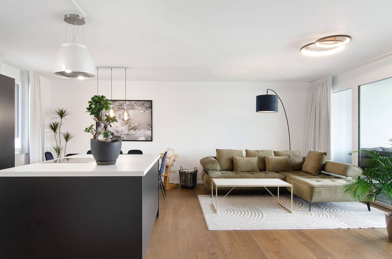 Ganze Wohnung, Ferienwohnung "Neues Apartment am Schloßsee Salem mit traumhaftem Balkon, Wlan und Netflix" in Salem, Region Bodensee-Oberschwaben