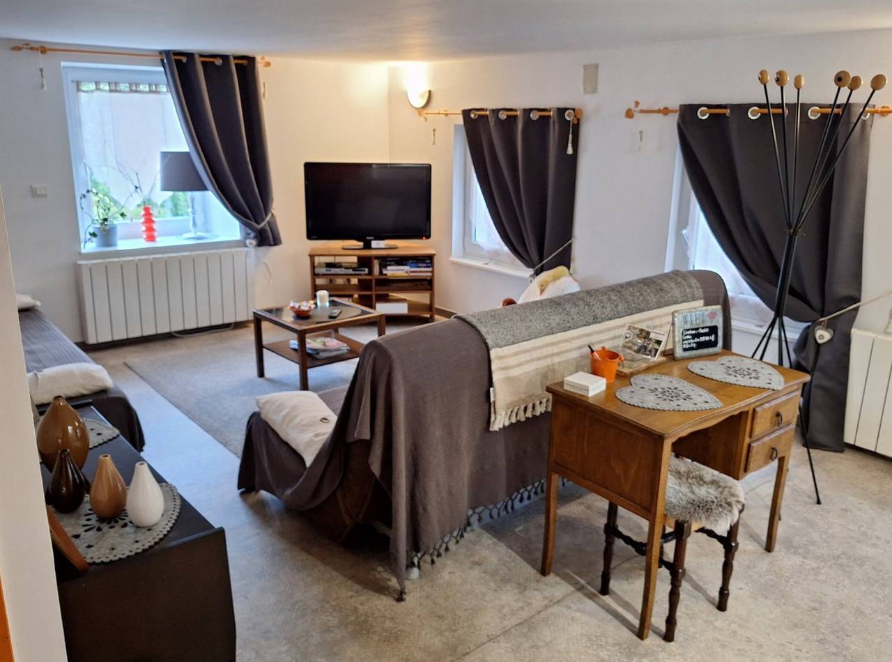 Appartement entier, Les Gîtes de la Bergeraine (Gîte Orange) in Autrechêne, Territoire de Belfort