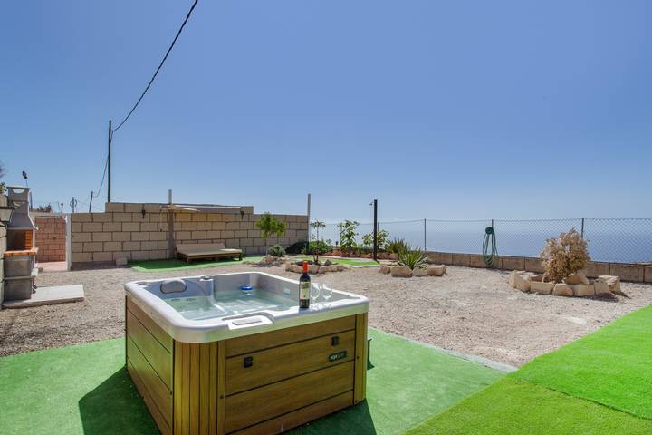 « Domingo » avec vue sur la mer, terrasse privée et Wi-Fi in Fasnia, Tenerife du Sud