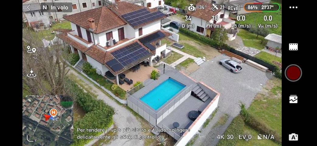 Location de vacances pour 6 personnes, avec piscine ainsi que jacuzzi et jardin à Barga - 4