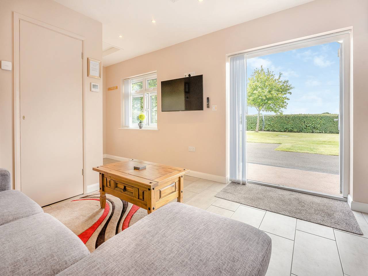 Jemmett Lodge in Mersham, Ashford region