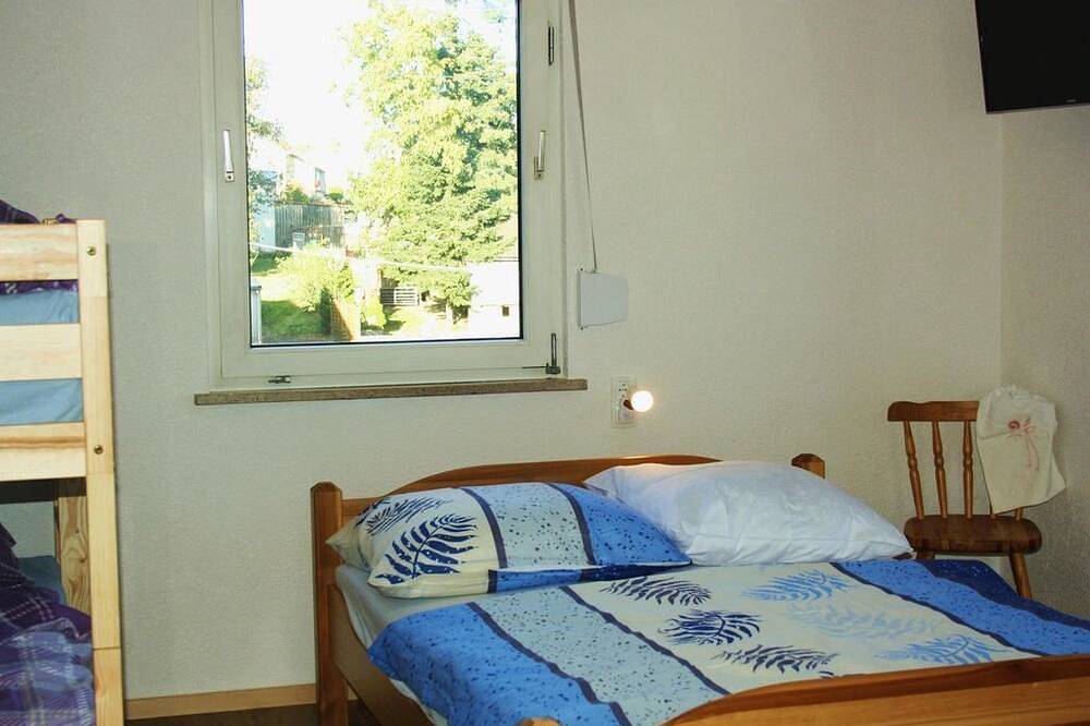 Ferienhaus Cilla - Ferienhaus, Dusche, Wc in Beltheim, Hunsrück