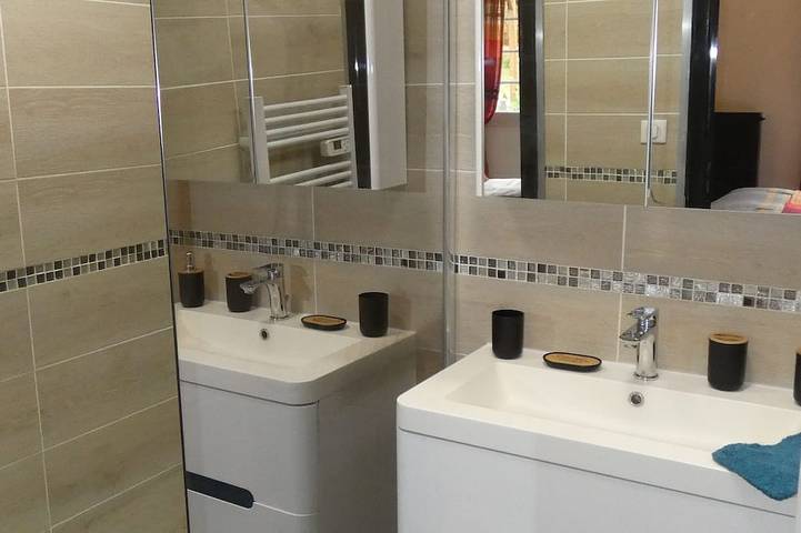 Gîte pour 4 personnes, avec jacuzzi à Meslan - 4