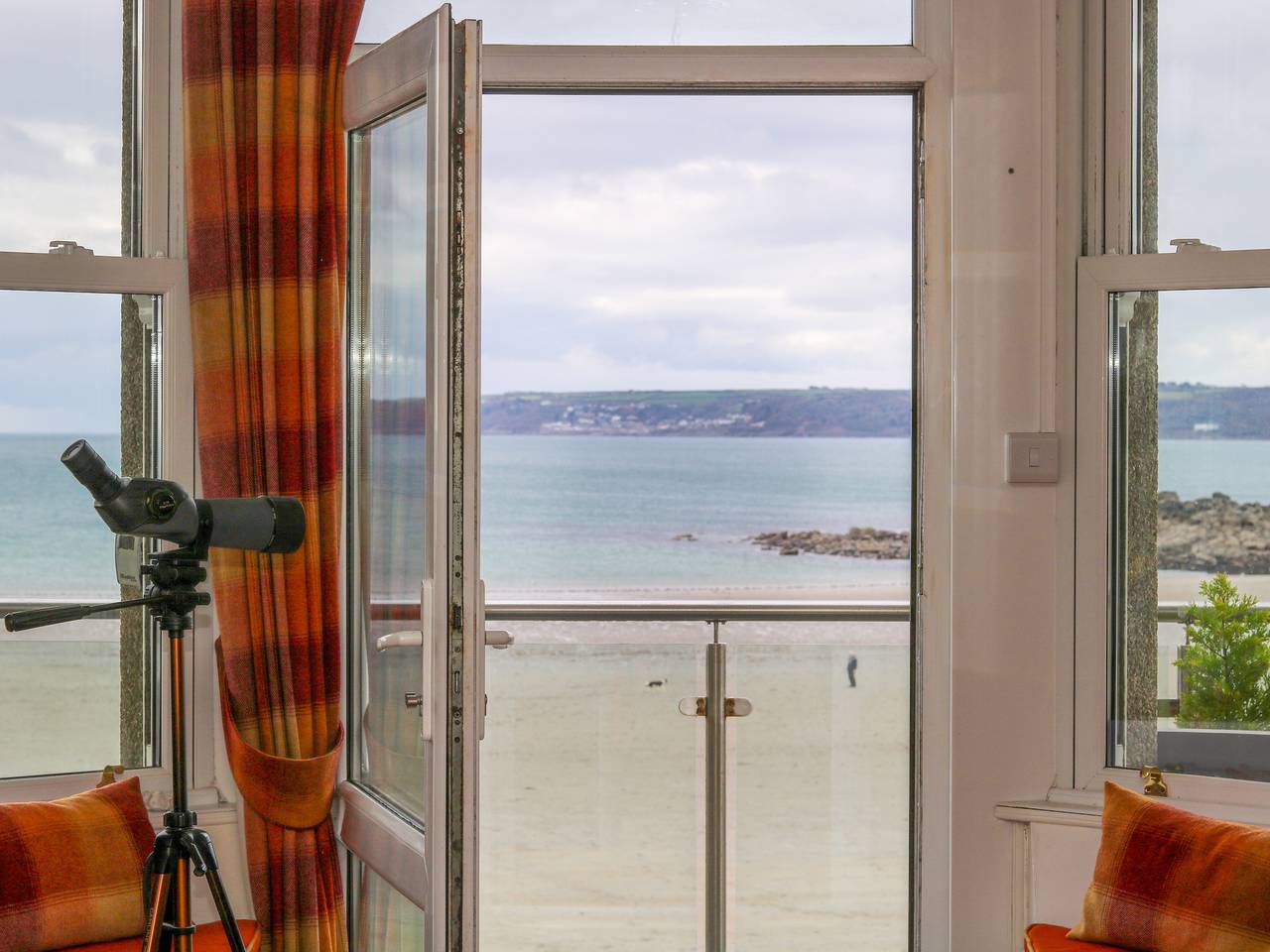 Entire studio, Mount View in Marazion, Cornwall