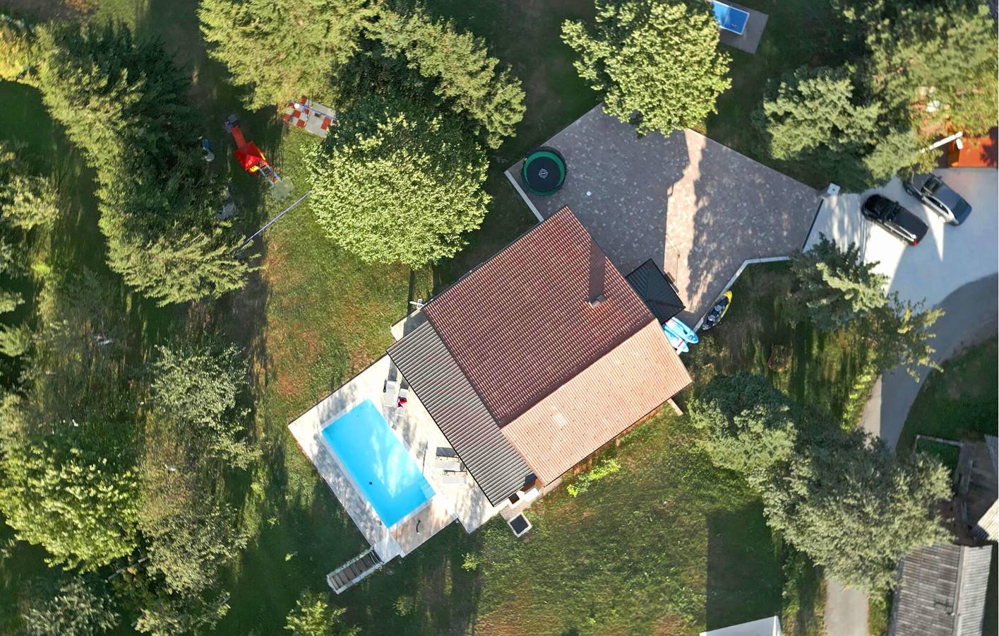 Gemütliche 305 m² große Wohnung mit Pool, WLAN, Klimaanlage und Grill in Ogulin, Karlovac und Umgebung