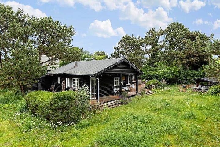 Ferieudlejning for 6 personer, med Jacuzzi og Terrasse samt Sauna i Liseleje