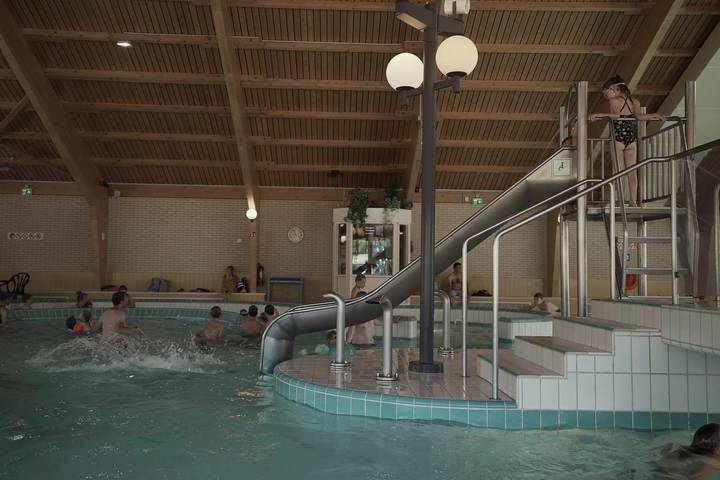 Wohnwagen für 6 Personen, mit Terrasse, mit Haustier in Saarburg und Umgebung - 3