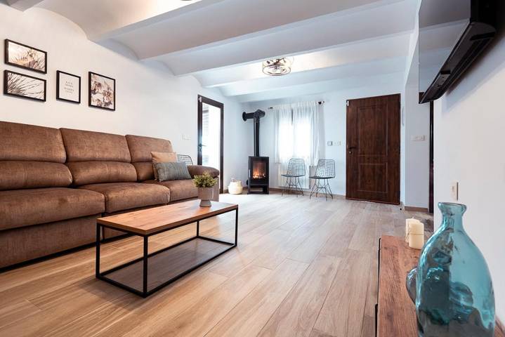 Casa de vacaciones para 10 personas, con Balcón y Jacuzzi además de Terraza y Jardín en Cehegín