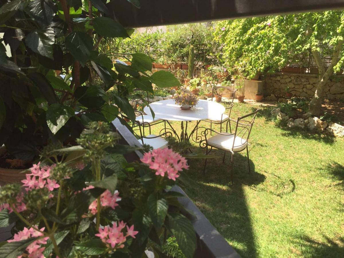 Studio with Garden View in Uggiano la Chiesa, Provincia di Lecce