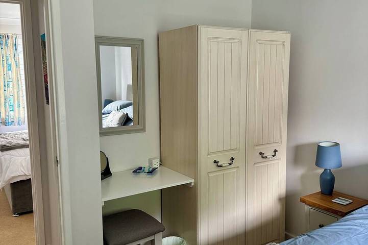Kingfisher Cottage Pendra Loweth Falmouth 2 min drive to beach, enclosed garden. in Cornwall