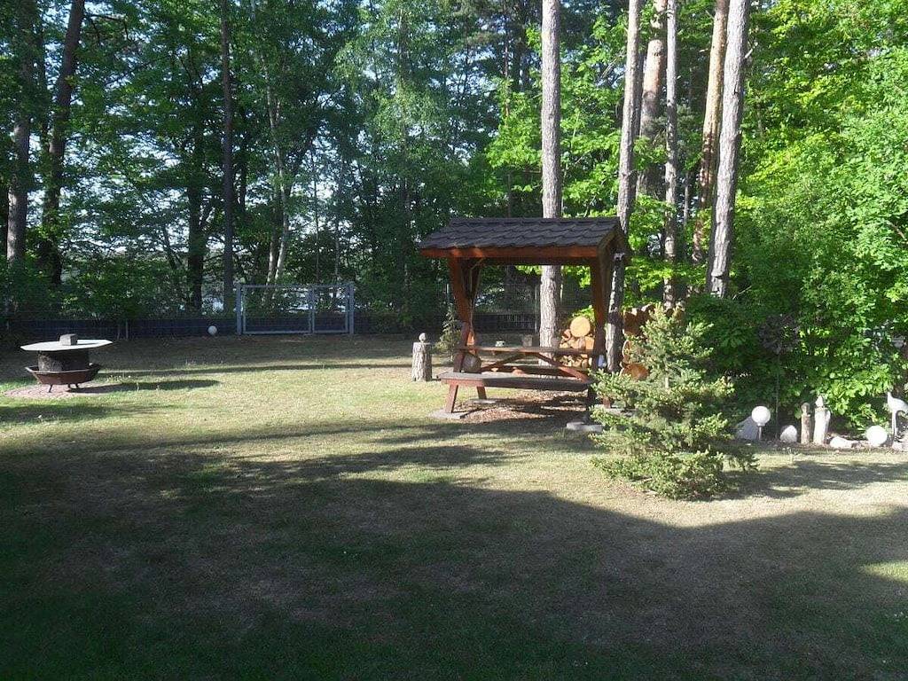 Bungalow mit 1 Schlafzimmer in Badestelle Haussee, Himmelpfort