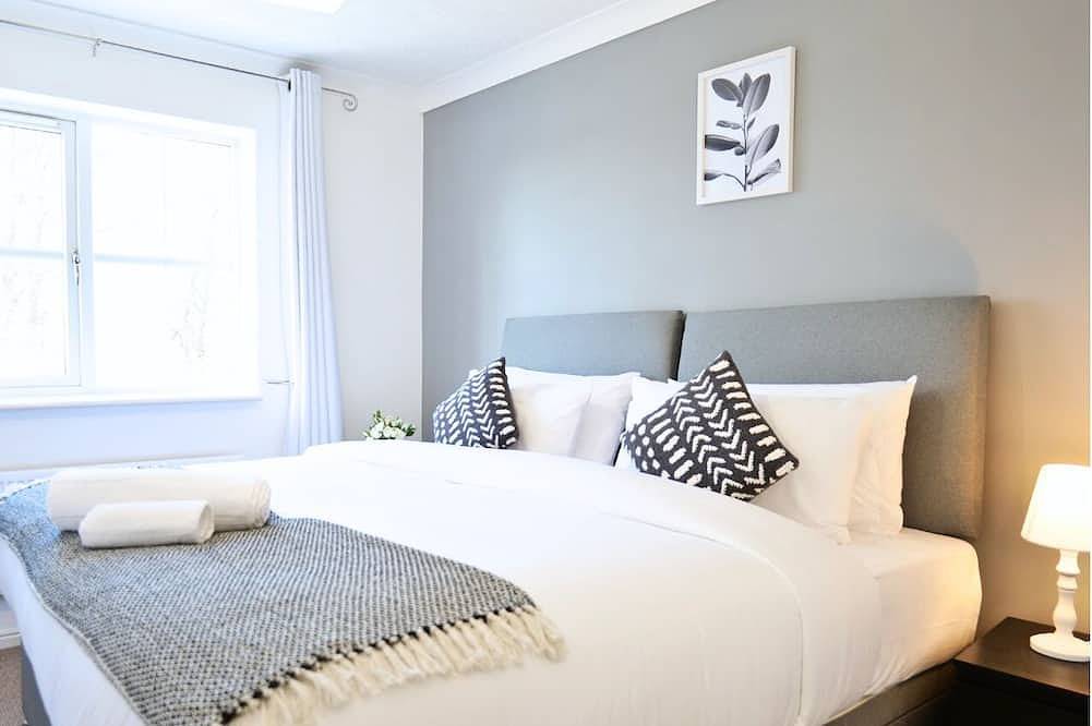 Central Peaceful Home with Parking, Wi-Fi & Garden in Stafford, Staffordshire