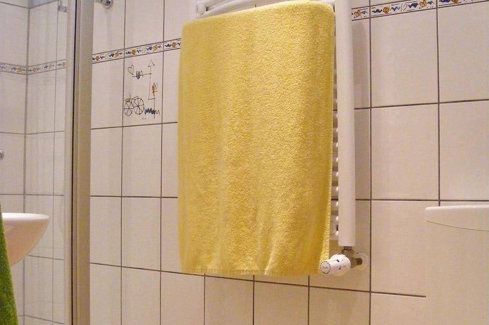 Ganze Wohnung, Haus Vinea - Ferienwohnung - Appartement/Fewo, Dusche, Wc, Nichtraucher in Kallstadt, Pfälzer Rheinebene