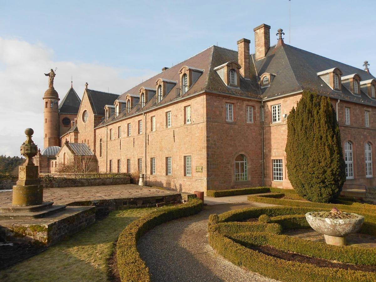 Twin Room in Abbaye de Hohenbourg, Ottrott