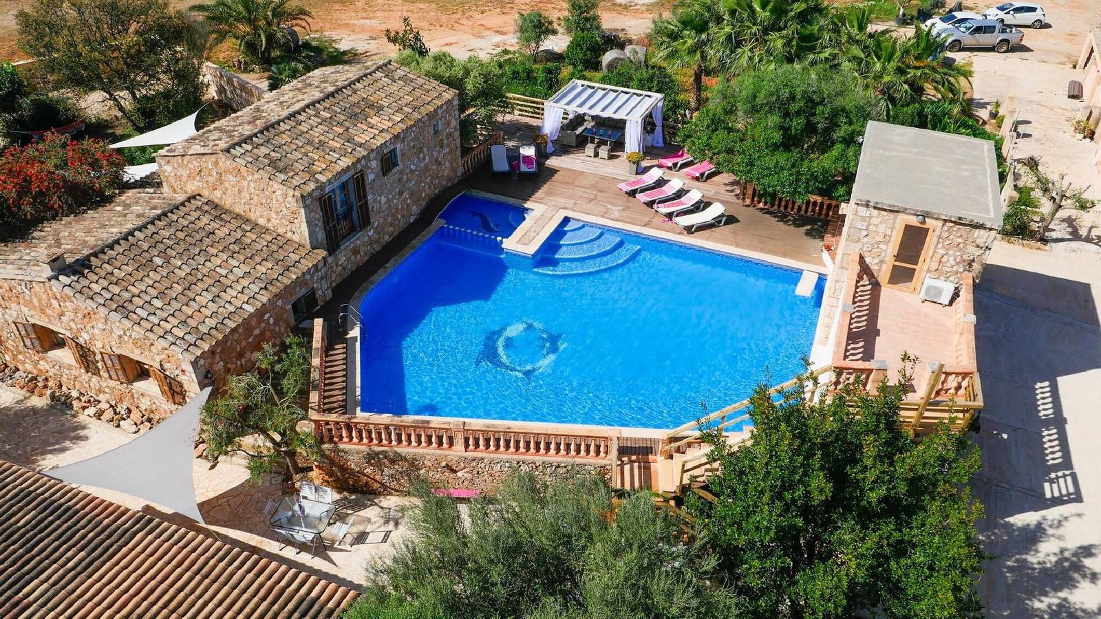Finca 'S'Hort - Can Rita' mit privatem Pool, Wi-Fi und Klimaanlage in Es Llombards, Santanyí