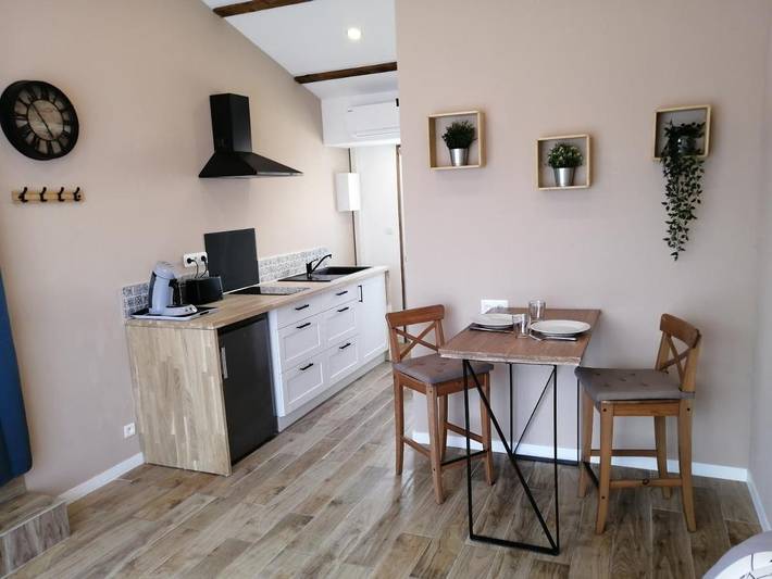 Appartement de vacances pour 2 personnes, avec terrasse ainsi que jardin et vue, animaux acceptés