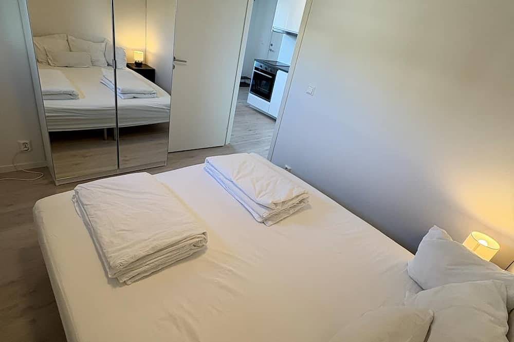 Apartamento entero, Lisas apartment - privat 1 bed room and 1 living room w/ sofa bed + big windows in Østensjø, Oslo