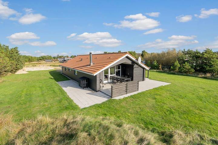 Ferienhaus für 6 Personen, mit Whirlpool und Sauna sowie Terrasse und Garten
