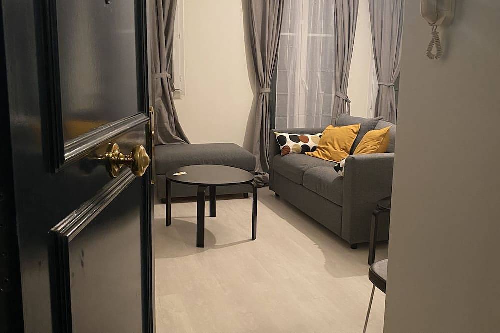 Apartamento entero, Beautiful T1 apartment, fully furnished in Les Pavillons-sous-Bois, Sena-Saint Denis