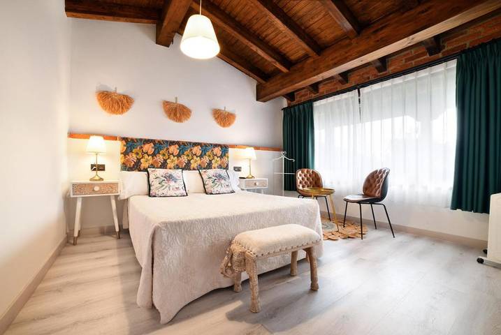 Casa rural para 3 personas, con Balcón y Terraza además de Piscina y Vistas en Meré - 3