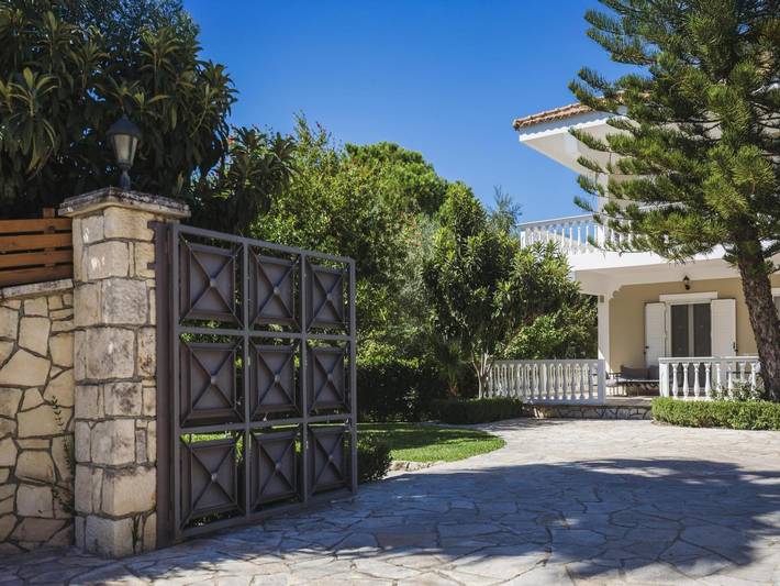 Villa with pool for 12 people, with Garden and Pool in Zakynthos