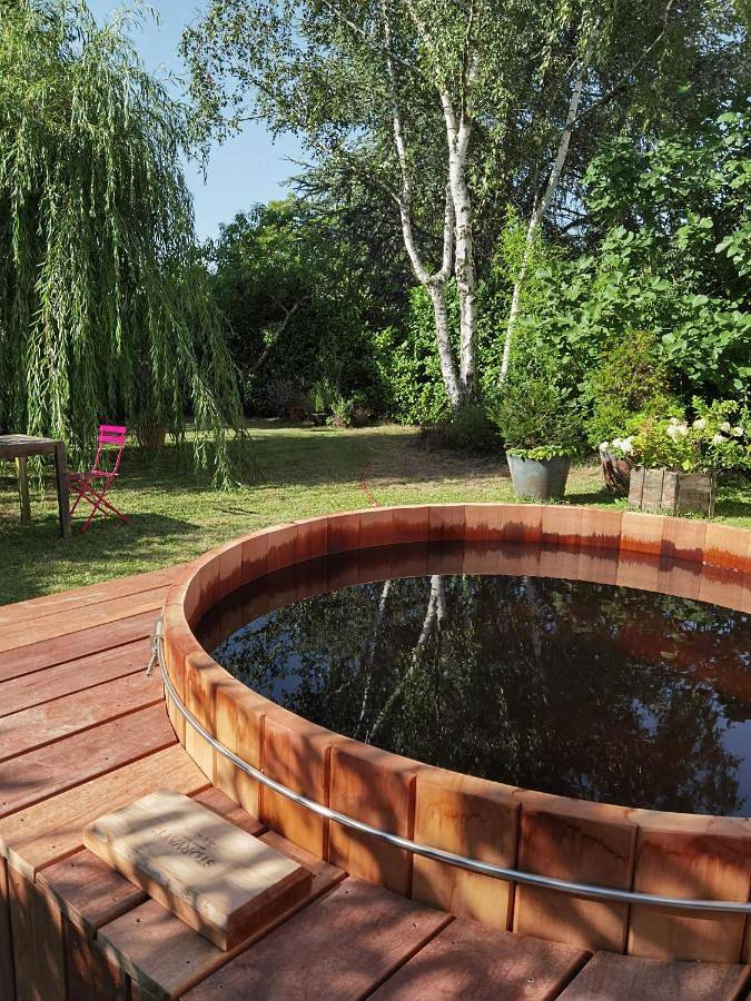 Appartement de vacances entier, 2 chambres avec jardin et jacuzzi dans une maison familiale in Noisy-le-Roi, Yvelines