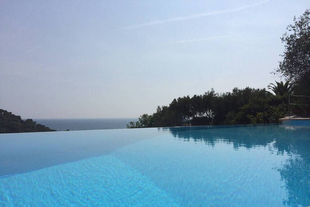 Verträumte Villa mit Meerwasserpool und spektakulärer Aussicht in Lerici, Lerici Gemeinde