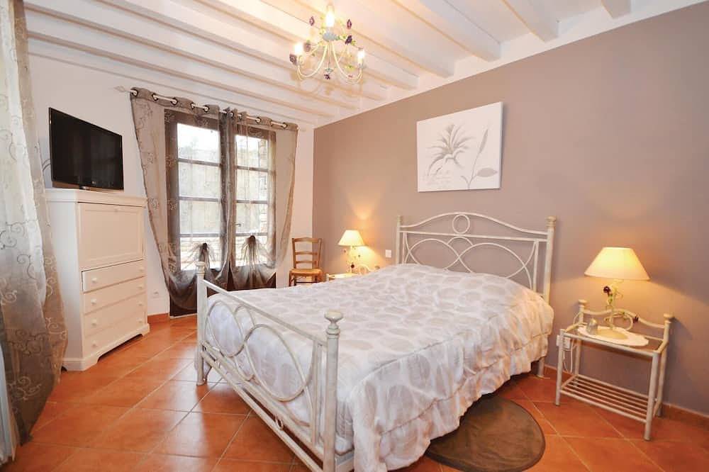 Amazing home in St Martin De castillon in Saint-Martin-de-Castillon, Parc naturel régional du Luberon